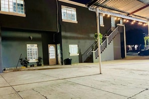 Property grounds - Senior  2-bedroom apartment in beautiful Tuxpan with AC comfort (Tuxpan)