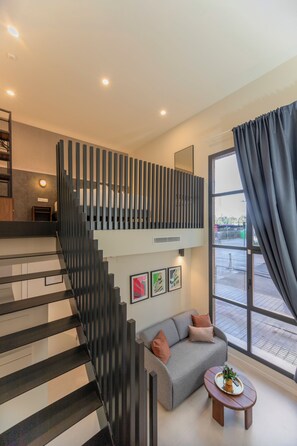 Deluxe Duplex | Interior - Hotel ARENA byAstiblanco (Valencia)