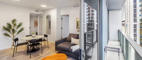 คอนโด, ระเบียง, วิวเมือง | ภายใน