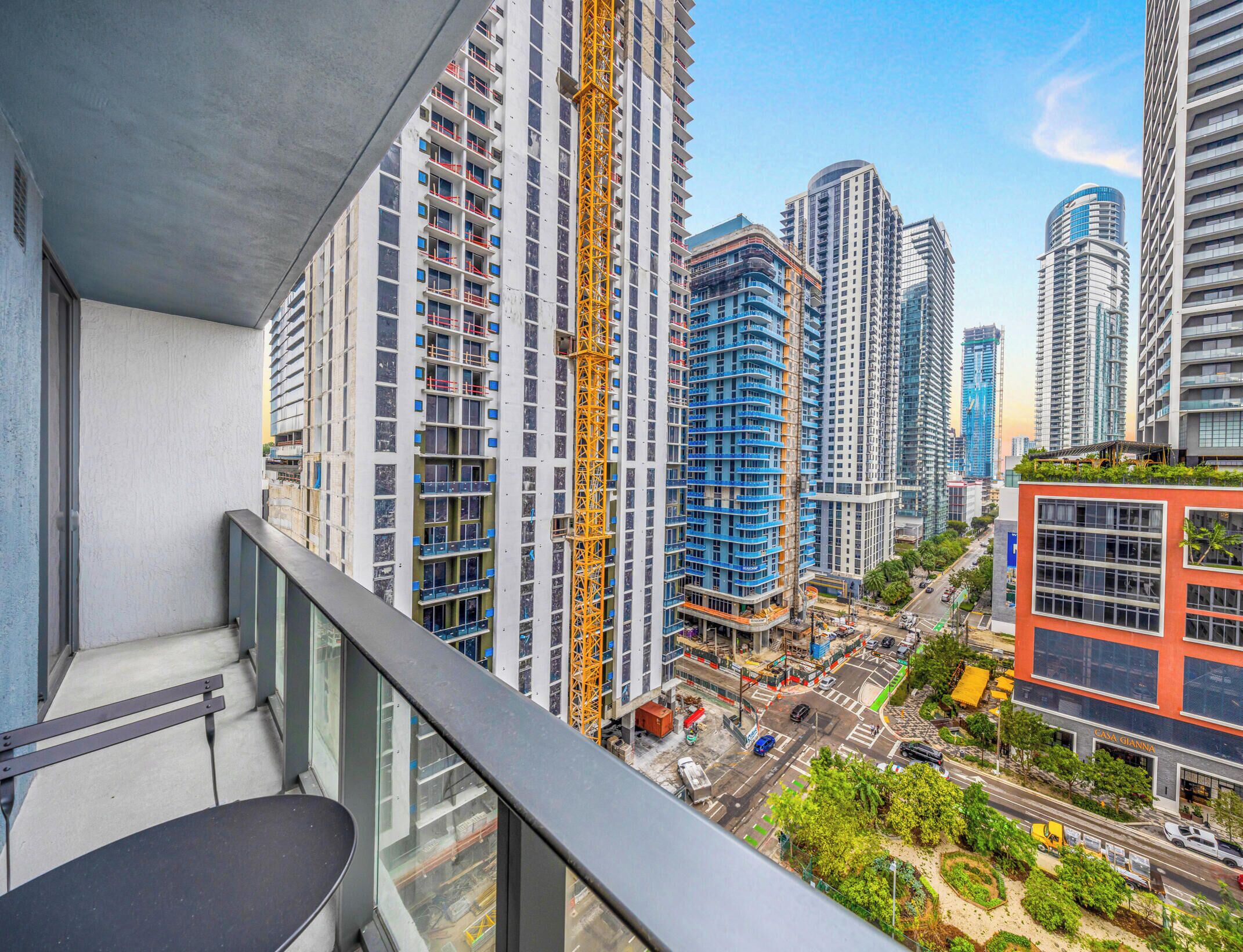 Condo, sacada, vista para a cidade | Área da propriedade