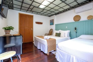 Triple Room | Free WiFi - Vilarejo Suítes (Ilhabela)