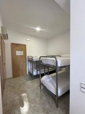 Phòng 4 phong cách cổ điển, quang cảnh vườn