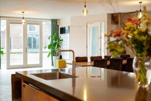 Dining - Vrbo Property (Gouda)