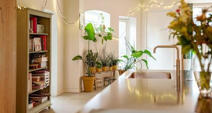 Spacious house with garden and free parking near Gouda center
