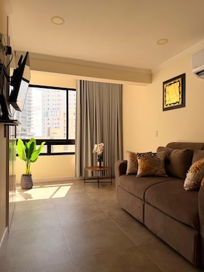Living area - Modern apartment in Bocagrande : Swimming pool, garage and close to the beach. (Cartagena de Indias)