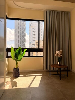 Interior - Modern apartment in Bocagrande : Swimming pool, garage and close to the beach. (Cartagena de Indias)