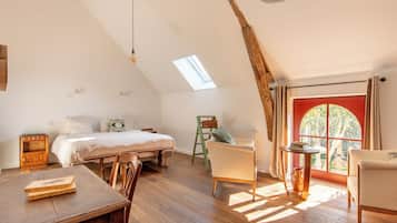 Kahden hengen huone (yksi tai kaksi sänkyä), näköala puutarhaan