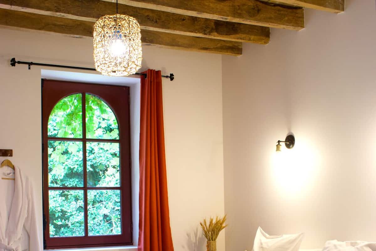 Doppel- oder Zweibettzimmer, Gartenblick