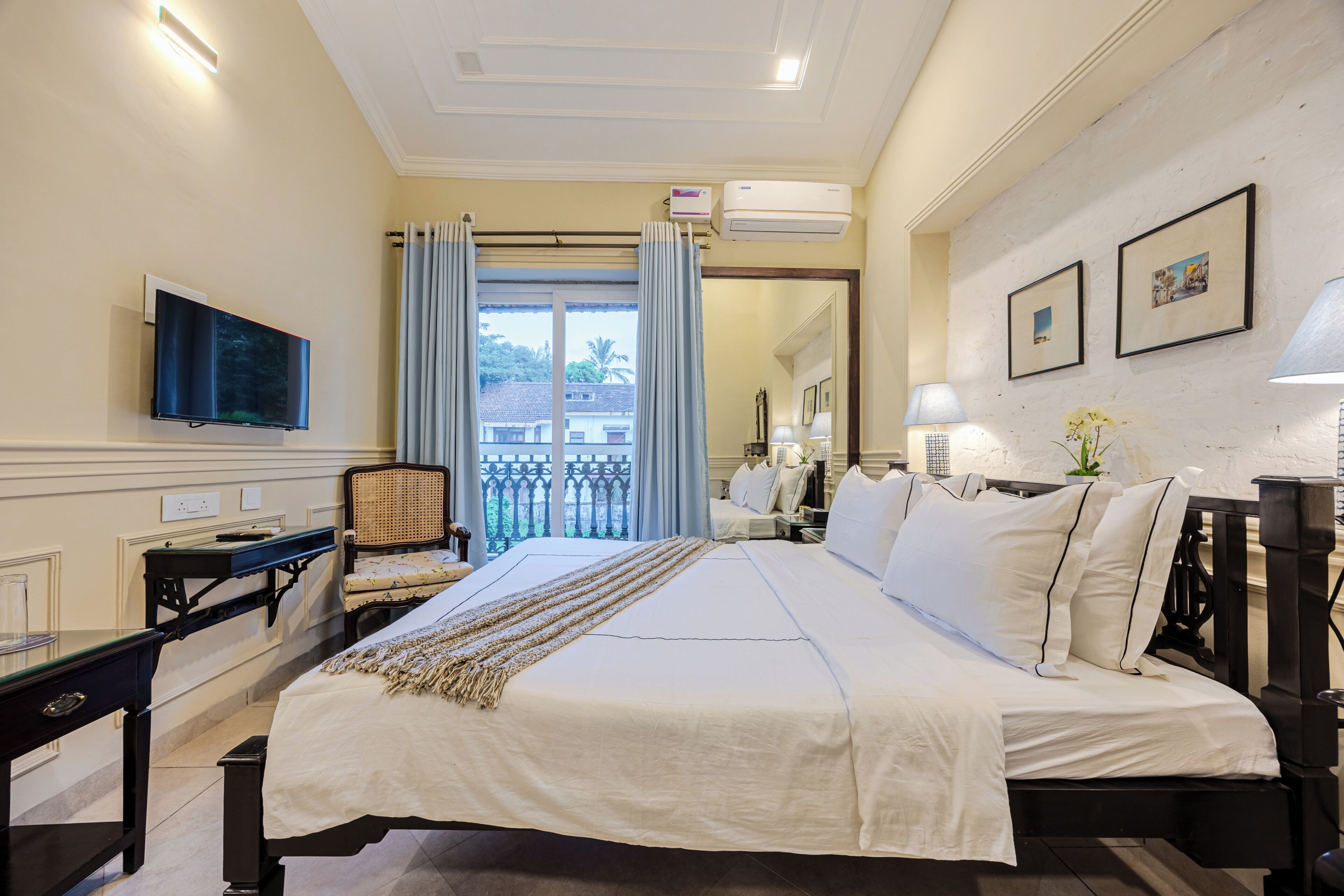 Vila luxo, sacada, vista para a cidade