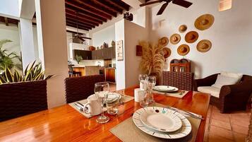 House, Pool View | Dining room