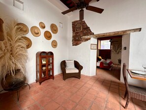 House, Pool View | Interior - Casa Colonial & Piscina& Rooftop (Santa Marta)