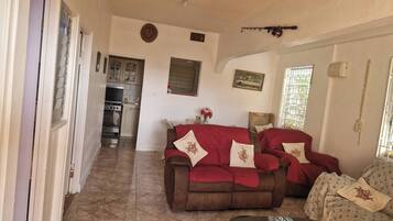 Room, 1 Bedroom, Smoking, Patio | Living room