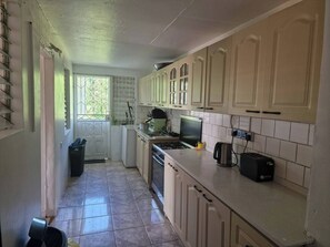 Interior - Room-sunset Views in Nature and Wifi (Roseau)