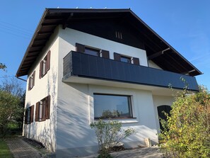 Exterior - Panoramic villa Malerhügel (Attersee am Attersee)