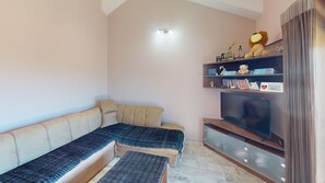 Living area - Villa in Kavac with beautiful sea view (Kavač)