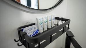 Family Apartment | Bathroom amenities - Mermaid Cove (La Parguerra)