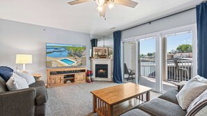 TV, fireplace, offices - Lake Mode Lakefront Balcony (Osage Beach)