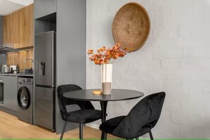 Dining - Fynbos Jewel (Cape Town)