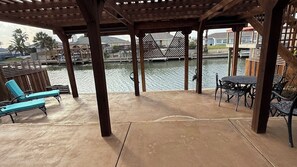 Outdoor dining - Water View, Right on the canal! (Corpus Christi)