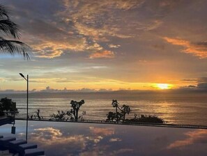 Outdoor pool - Oceanview Playa Blanca Apartment with Infinity Pool & Private Beach Access (Herradura)