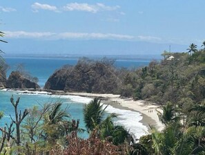 Beach - Oceanview Playa Blanca Apartment with Infinity Pool & Private Beach Access (Herradura)