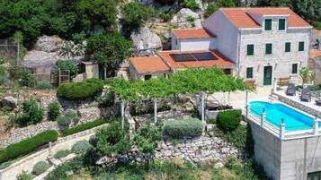 Villa (Four Bedroom Villa with Outdoor Swimm) | Exterior
