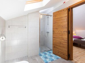 Villa (Four Bedroom Villa with Outdoor Swimm) | Badezimmer
