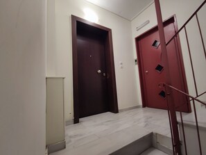 Interior - Comfortable 2-Bedroom Apartment Close to Piraeus Port (Pireas)