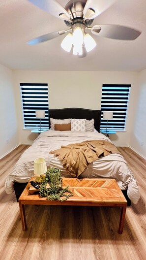 Room - 3-bedroom house in gorgeous Burleson with AC for relaxing stays (Burleson)