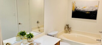 3-bedroom house in gorgeous Burleson with AC for relaxing stays