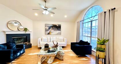 3-bedroom house in gorgeous Burleson with AC for relaxing stays