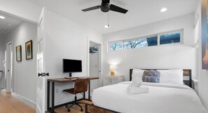 2 habitaciones, escritorio, tabla de planchar con plancha y wifi gratis 