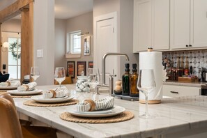 Dining - Pregame Palace | Hot Tub • HGTV • Garage Parking • Pets (Indianapolis)