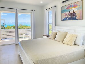 3 bedrooms, in-room safe, iron/ironing board, travel cot - StarFish Villa 3-Bed, 3.5- Bath in Turks & Caicos Islands with AC (Provindenciales)