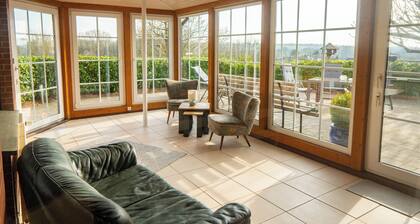 Vacation apartment "Auf dem Buchenberge" large terrace with a great view