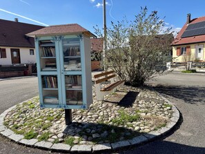 Property grounds - Spacious, quiet house with large garden and parking space (Rouffach)