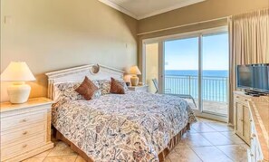 Room - "Sterling Beach" Huge 2BR Gulf Front + Big Balcony (Panama City Beach)