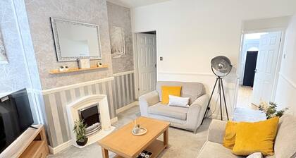 Neville house-Free Parking, Families & Contractors