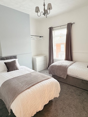 2 bedrooms, iron/ironing board, WiFi, bed sheets