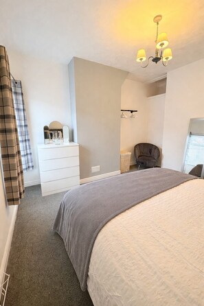 2 Schlafzimmer, Bügeleisen/Bügelbrett, WLAN, Bettwäsche
