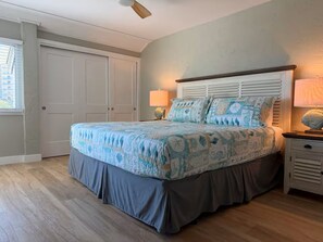 Room - Remodeled 2BR Condo at Sugar Beach w/Balcony (Panama City Beach)