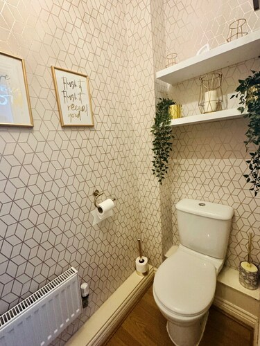 Spacious 3-Bed Home with Private Gym & Garden