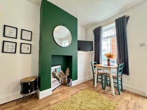 Dining - Compact, Quirky & Cosy Home in Central Exeter (Devon)