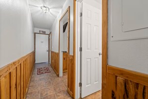 Interior - Whispering Seas 1st floor Beachfront 2bd 2bth (Panama City)