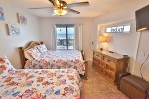 Room - Whispering Seas 1st floor Beachfront 2bd 2bth (Panama City)