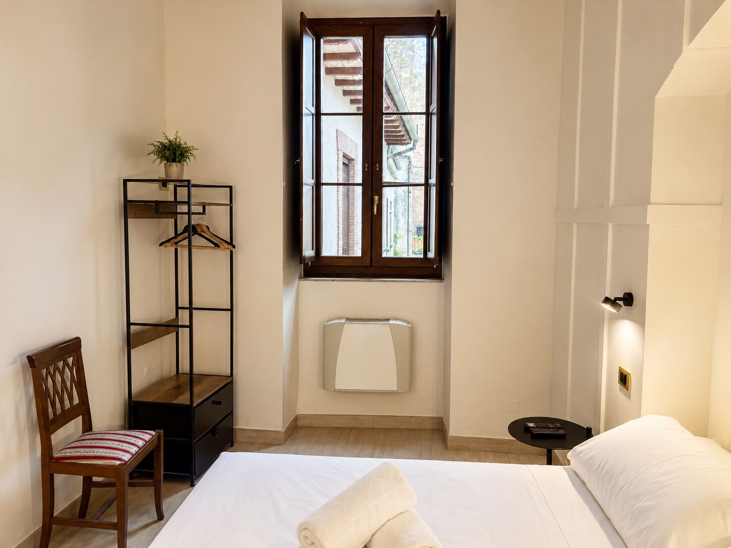 Chambre Économique | Bureau, Wi-Fi gratuit