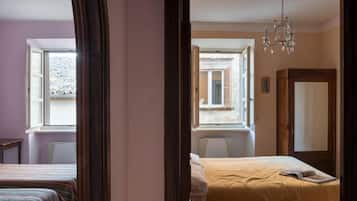 Familienzimmer, Stadtblick | Schreibtisch, kostenloses WLAN
