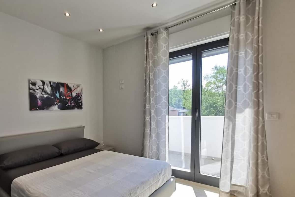 Apartment, Balcony, Mountain View