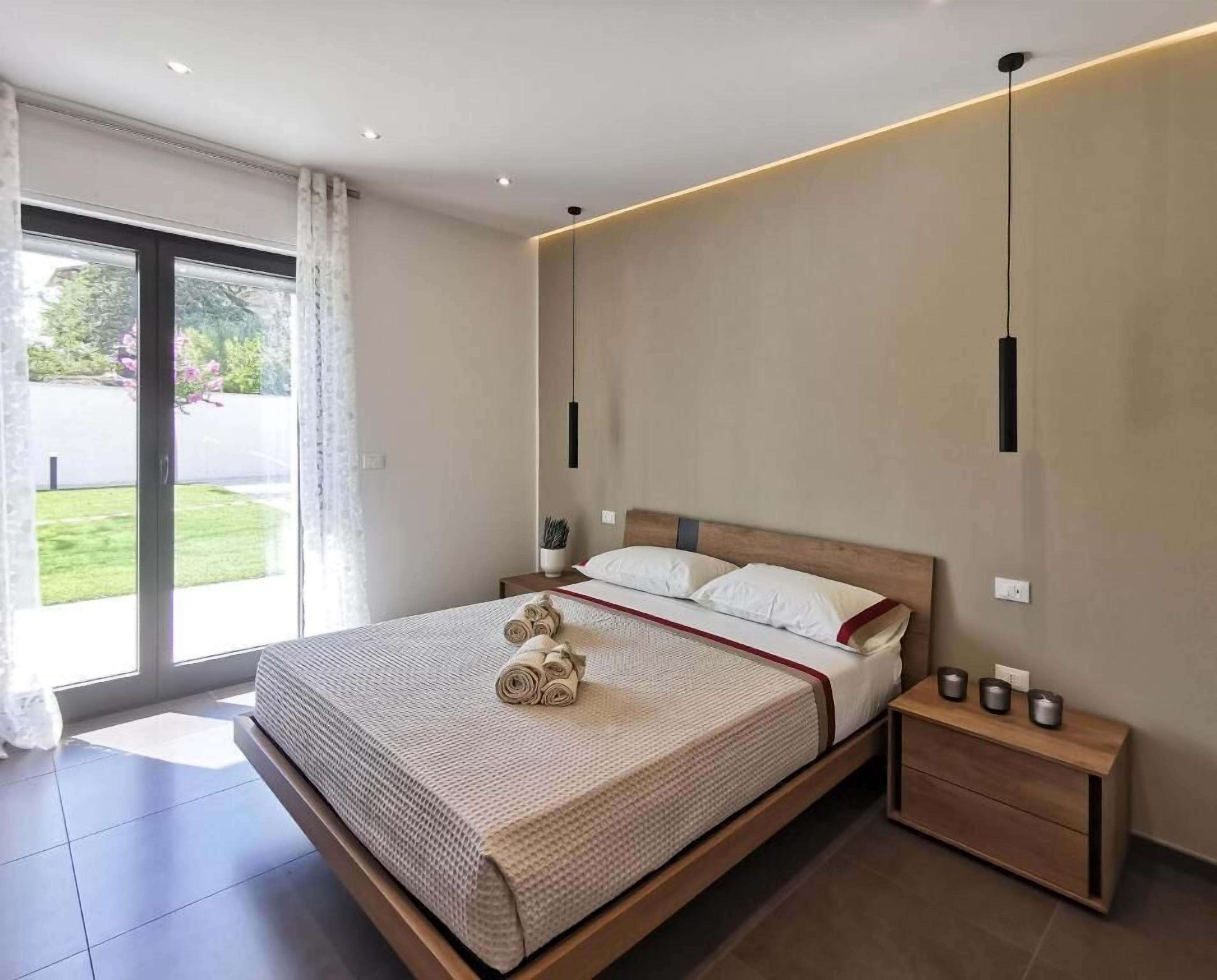 Deluxe Double Room, Garden View