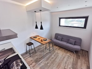 Appartement, balcon, vue montagne | Intérieur